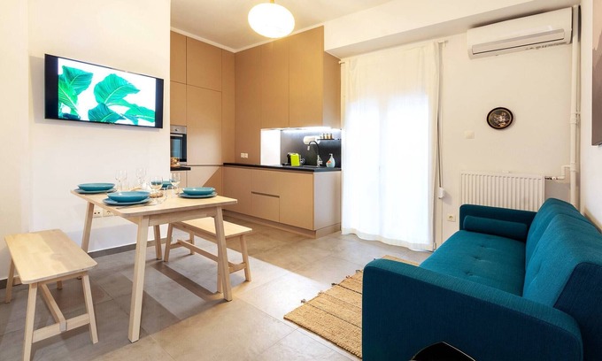 Petralona Apartment | 2 Bedroom Apt Secret Garden In The Of Athens