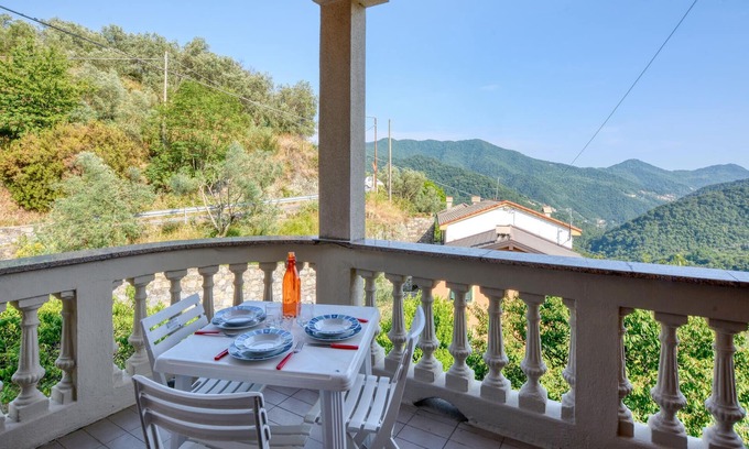 Uscio Apartment | 2 bedroom awesome apartment in Terrile