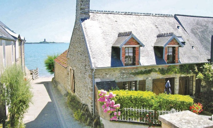 Morsalines House | 2 bedroom awesome home in Morsalines
