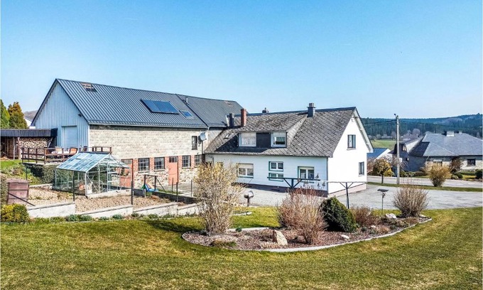 Burg-Reuland House | 2 Bedroom Awesome Home In Burg-Reuland