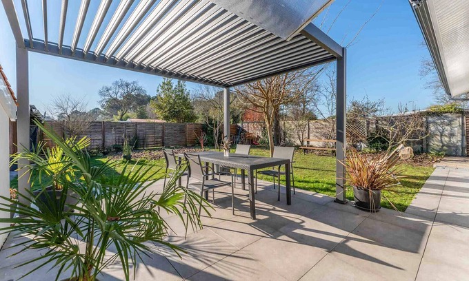 Merignac House | 2 bedroom awesome home in Merignac