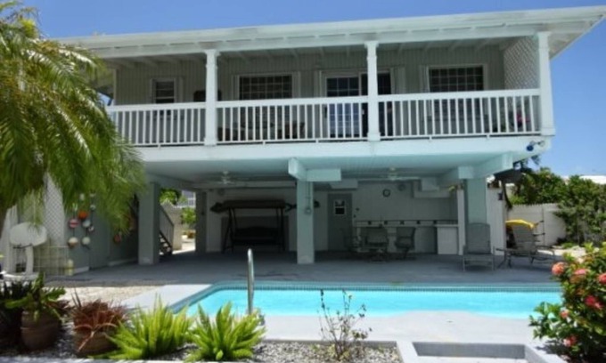 Cudjoe Key House | 2 Bedroom Canal Home in Cudjoe Key, FL w/Private Pool & Extra Loft Space