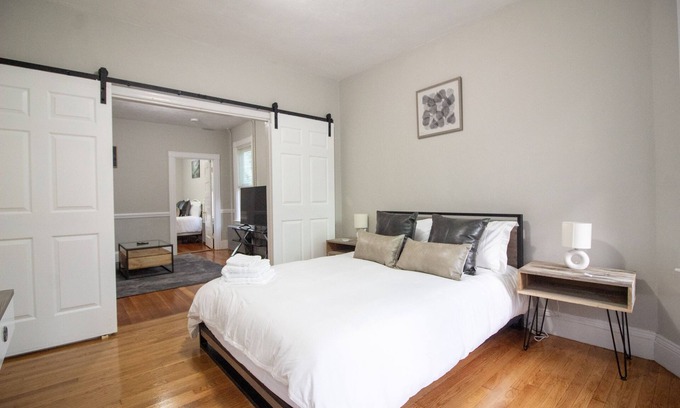 Brighton Apartment | 2 bedroom condo close to Boston and Cambridge with free parking