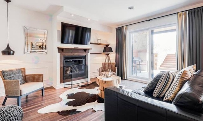 Saint-Sauveur Apartment | 2-bedroom condo monthly rental