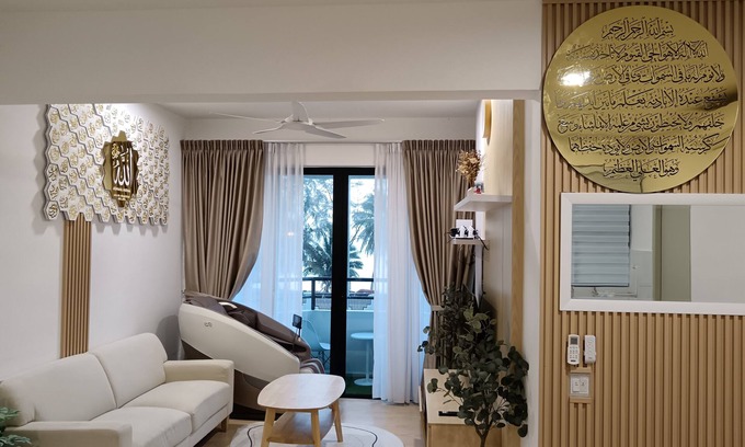 Kampung Baharu Sungai Udang Condo | 2-Bedroom Condo Seaview Pantai Puteri
