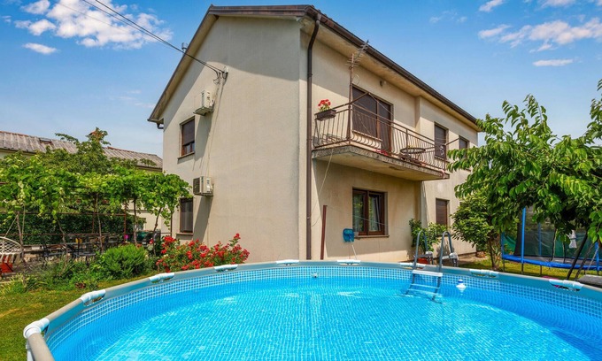 Sarsoni Apartment | 2 bedroom cozy apartment in Drazice