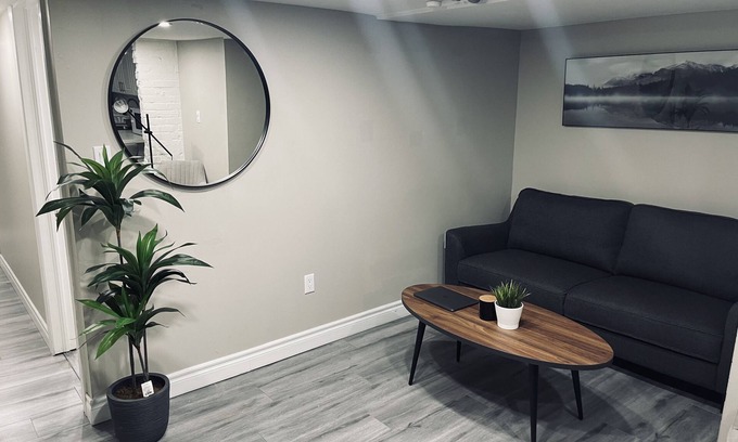 Beaconsfield Village Apartment | 2 Bedroom Cozy Basement Apartment, Separate entrance + free Parking