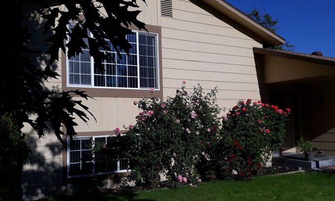 Southeast Boise House | 2-bedroom duplex in Boise with WiFi, AC and fenced backyard with patio & gardens