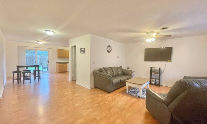 Cambria Apartment | 2-bedroom Duplex with Attached Garage and WIFI in Cambria