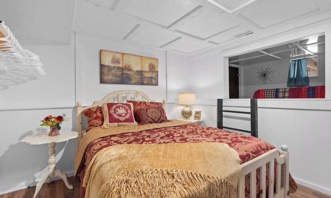 Loveland House | 2 Bedroom, Garden Level Basement