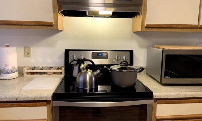 Midtown Sacramento House | 2 Bedroom Garden Townhouse in Midtown Sacramento