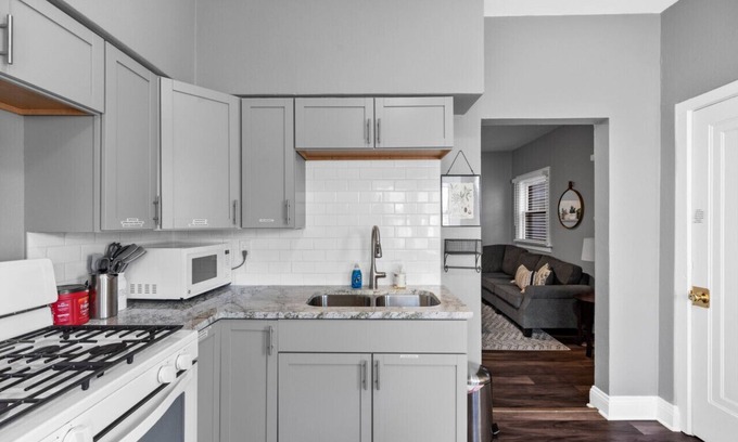 Bay View House | 2 Bedroom Home - Central Bay View