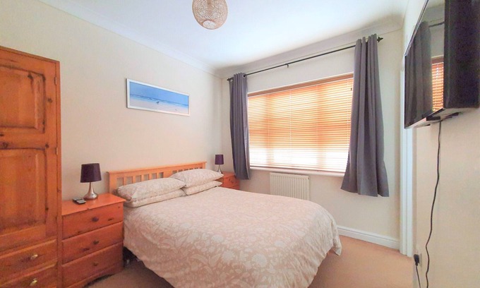 Sittingbourne House | 2-bedroom house near town with Superfast Wi-Fi