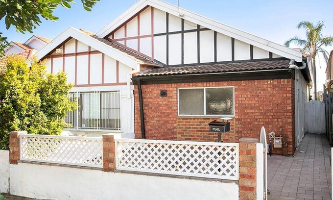 Bondi Beach House | 2 Bedroom House Moments from Bondi Beach
