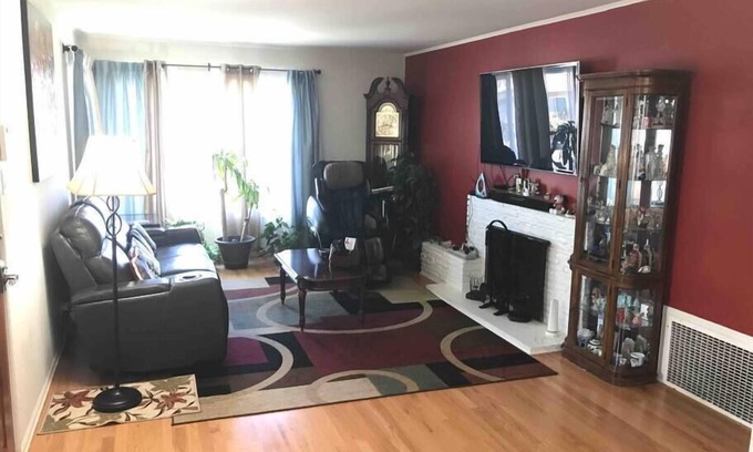 Westlake House | 2 Bedroom House near SFSU w/kitchen and free parking