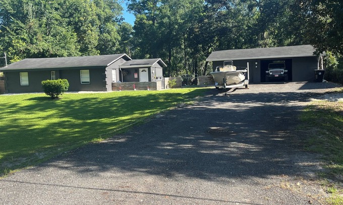 Middleburg House | 2-bedroom house on peaceful Black Creek with Private Dock
