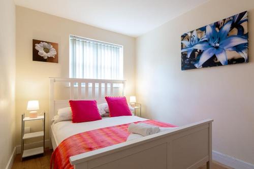 Loughborough Apartment | 2 bedroom Large Town Centre Apartment FREE Parking