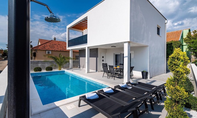Gornji Karin Apartment | 2 bedroom lovely apartment in Obrovac