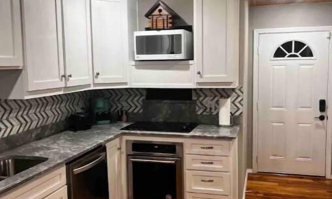 Pleasant Grove House | 2 Bedroom Luxury Home. Wooden Floors and Ceilings