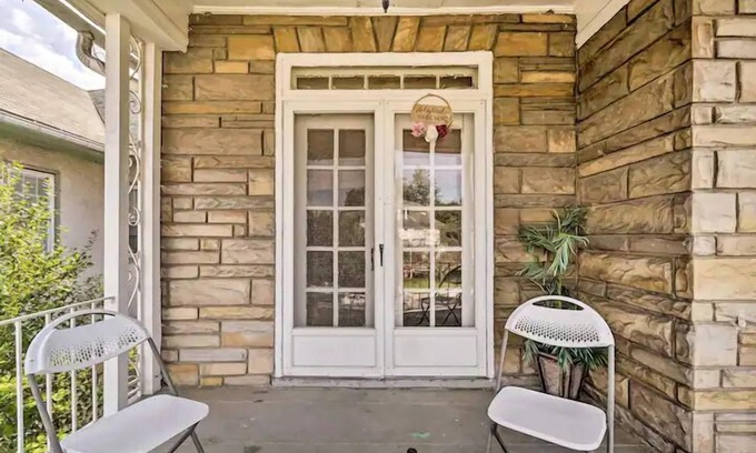 Hagerstown Condo | 2 Bedroom Spacious Stay near Historic Hagerstown