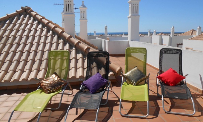 Conceicao e Cabanas de Tavira Apartment | 2 bedroom top floor apartment, swimming pool, Air-Con.
