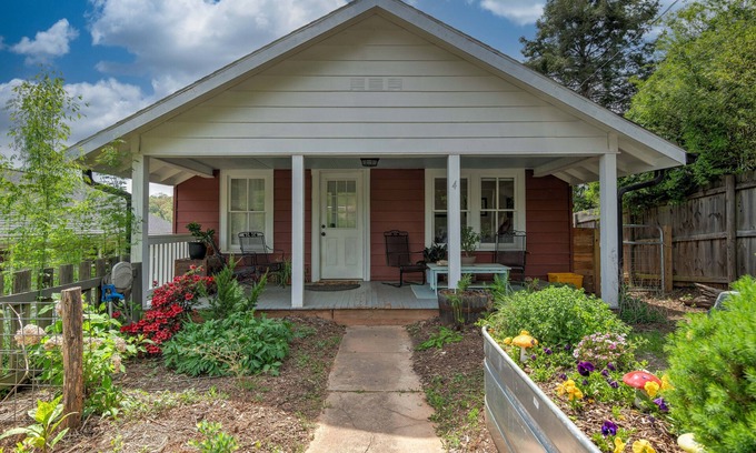 Woodfin House | 2-bedroom vacation home 10 minutes to Downtown Asheville