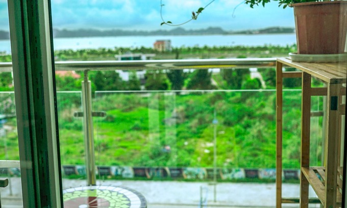 Bai Chay Apartment | 2 bedrooms - direct sea view - free pocketwlan on the go