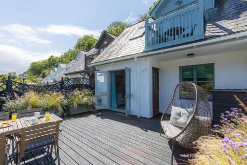 Little Petherick House | 2 Bedrooms overlooking Little Petherick Creek