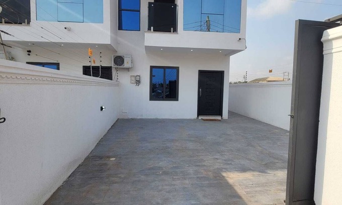 Santeo House | 2 bedrooms with WiFi AC in lovely Adenta Municipality Starlink Solar - Unit #1