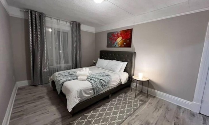 Winnipeg Apartment | 2 br/3 beds with free wifi, parking and much more