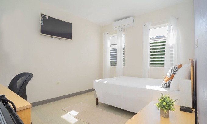 Gordon Town Apartment | 2 Castries Drive,nUWI Mona Campus,nKingston 7