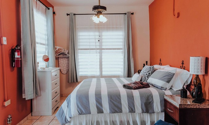 Rio Piedras Apartment | 2 Cozy College Student Room with AC, Wi-Fi, Kitchenette