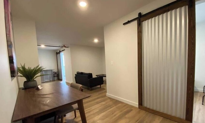 Clairmont Apartment | 2 Double Private Trendy Executive Urban Loft Suites