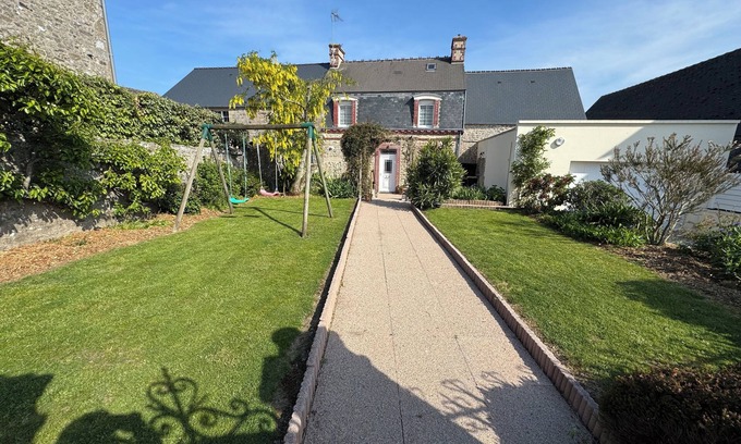 Anneville-en-Saire House | 2* Gîte Le bord de Saire