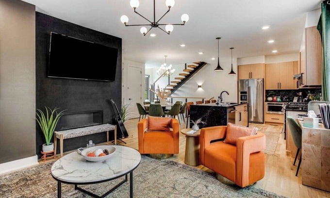 Edgehill House | 2 Homes w/Rooftops & City Views