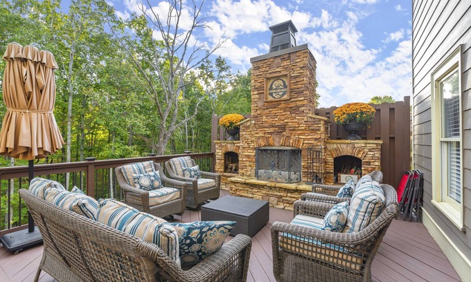 Canton Apartment | 2 King Beds, Outdoor Fireplace and Air Hockey