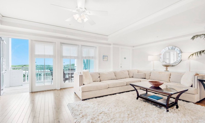 Gulf District House | ⭐2 Living Rooms-2 Bikes Included~Prime Location~Pools~Watercolor Townhouse 9