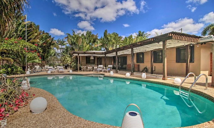 South Corals House | 2 Mi to Beach: Updated & Private Oakland Park Gem!