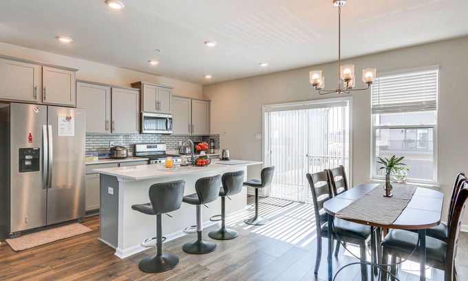 Frederick House | 2 Mi to Dtwn Frederick: Updated Townhome