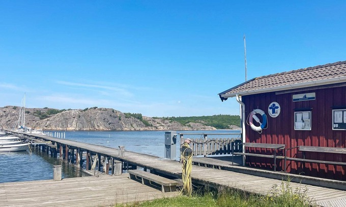 Ellos House | 2 person holiday home in ELLÖS