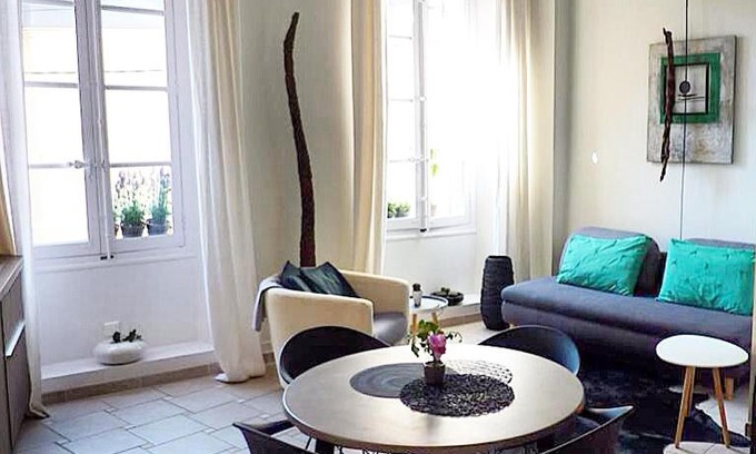 Antibes Old Town Apartment | 2 Pièces, coeur du Vieil Antibes