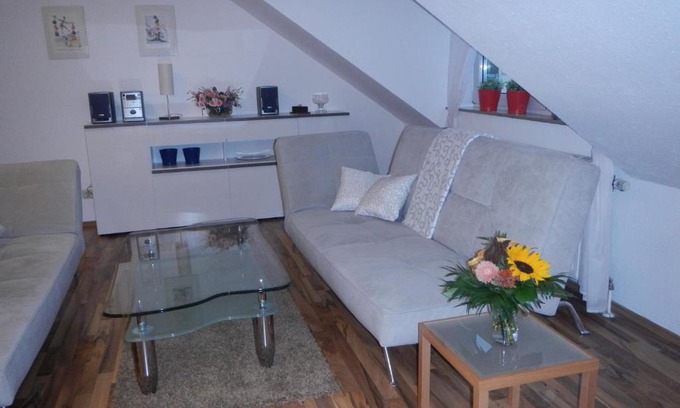 Troisdorf-Friedrich-Wilhelms-Hutte Apartment | 2-Raum Apartment in guter Lage für Köln-Bonn-Siegbug