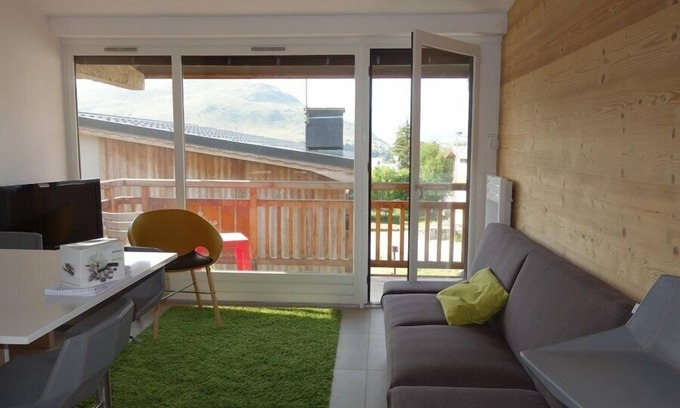 Jeux Apartment | 2 ROOM APARTMENT + LIVING ROOM ALPE D'HUEZ RESORT CENTER