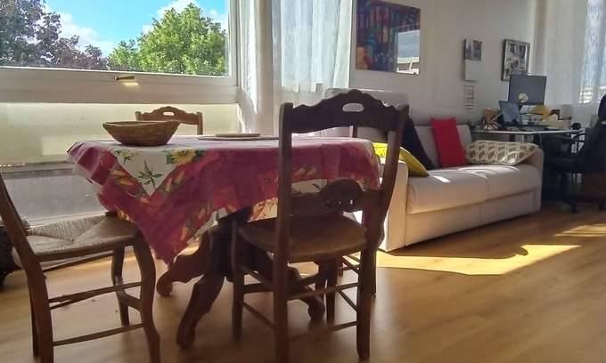 Maisons-Alfort Apartment | 2 room independent apartment near the metro in Maisons-Alfort