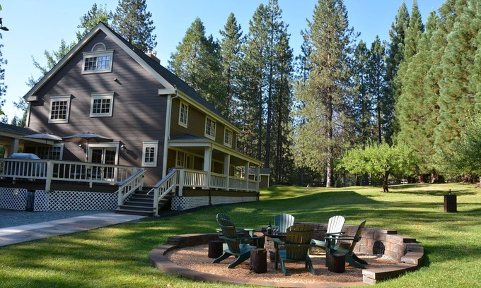 Twain Harte House | 2 SECLUDED Houses w/4 KING BEDS on 3 Unique Acres - UPSCALE EXECUTIVE RETREAT