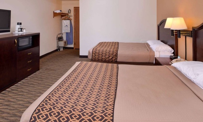 Atlantic Hotel | 2 Spacious Rooms w/BBQ Grill and Friendly Staff – Near Highway 6