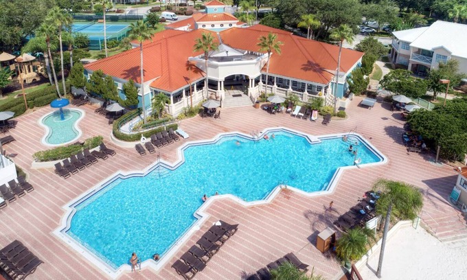 West Kissimmee House | 2 Spacious Suite with Hot Breakfast & Pool—Minutes from Theme Parks