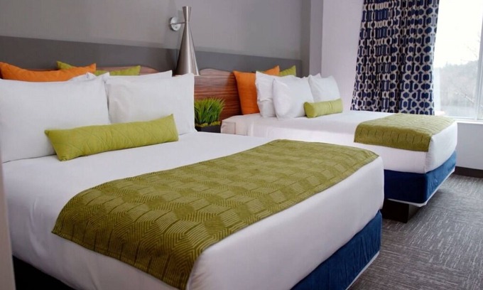 Circleville Hotel | 2 Two Bedrooms with 2 Queens and 1 King at The Kartrite Resort!