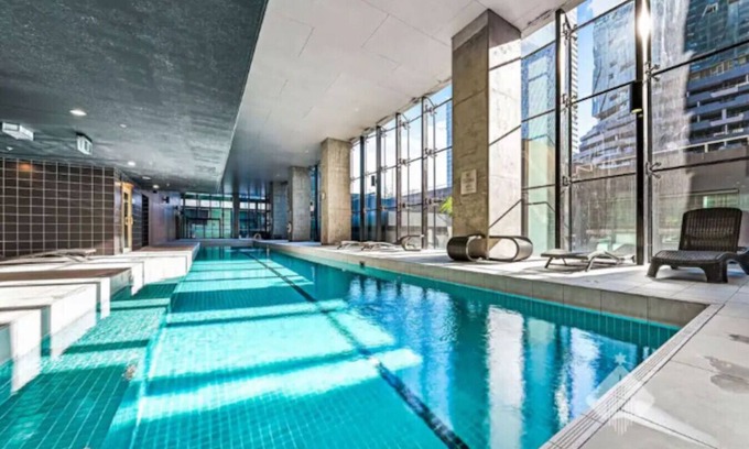Docklands Apartment | 2 Units! Dual Building CBD Living, 1 Min to SkyBus