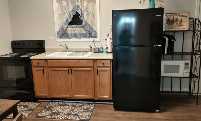 Corinth Apartment | 20 min from Picwick lake/Shilo Park. Close to Corinth and wedding venues.